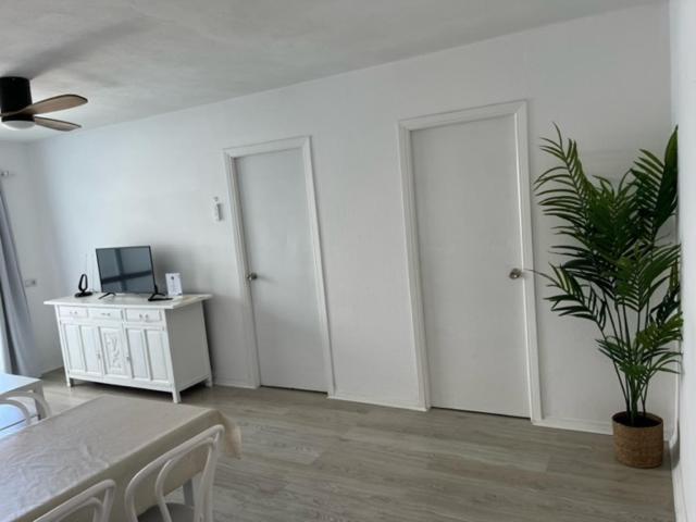 Apartamentos Cana Sofia Cala Llonga  Kültér fotó