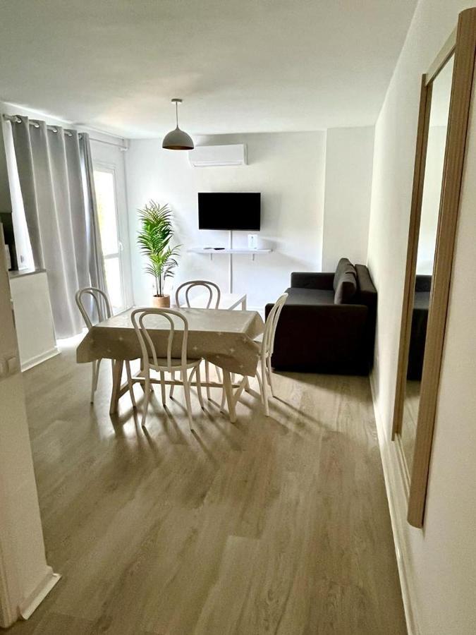 Apartamentos Cana Sofia Cala Llonga  Kültér fotó